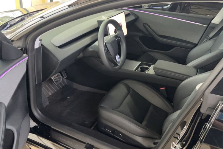 Used Tesla Model 3 2025 Rear-Wheel-Drive Version Left Front Seat