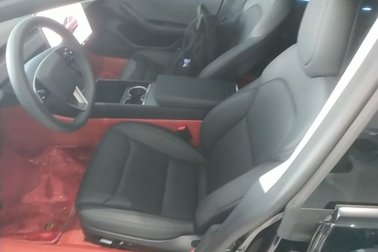 Used Tesla Model 3 2025 Rear-Wheel-Drive Version Left Front Seat