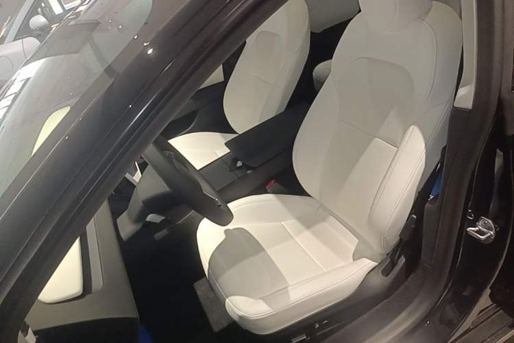 Used Tesla Model 3 2025 Model Revised Long-Range Rear-Wheel-Drive Version Left Front Seat