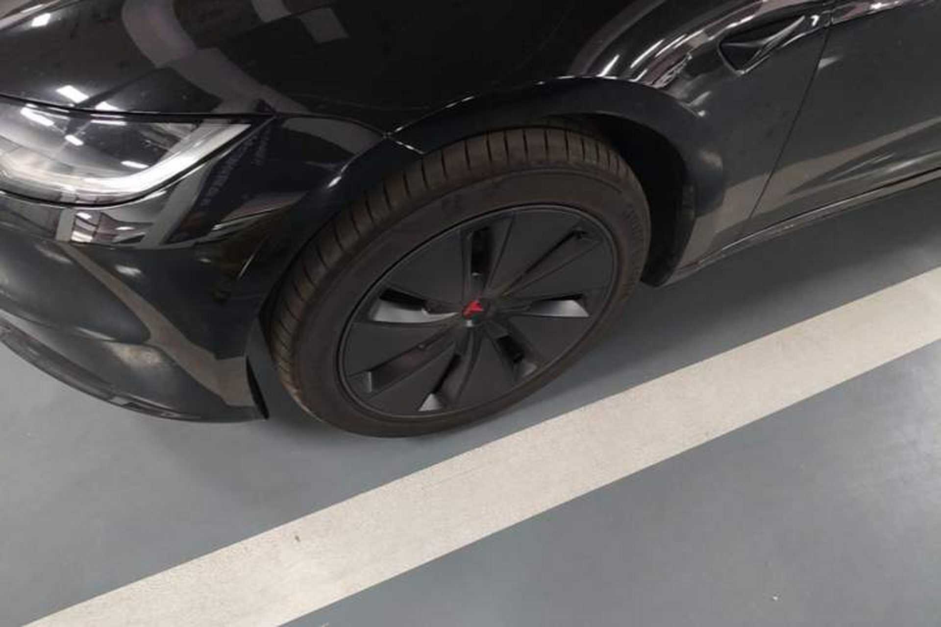 Used Tesla Model 3 2025 Model Long-Range Rear-Wheel-Drive Version Left Front Wheel Hub