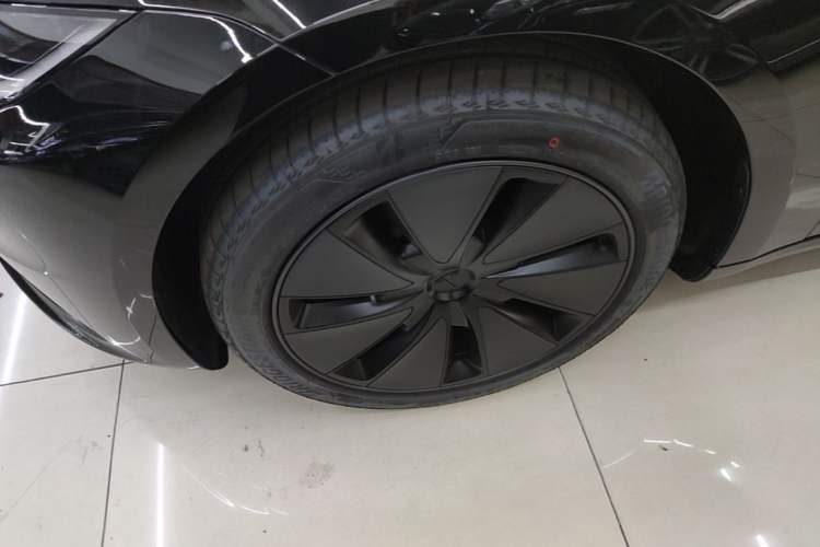 Used Tesla Model 3 2025 Model Revised Rear-Wheel-Drive Version Left Front Wheel Hub