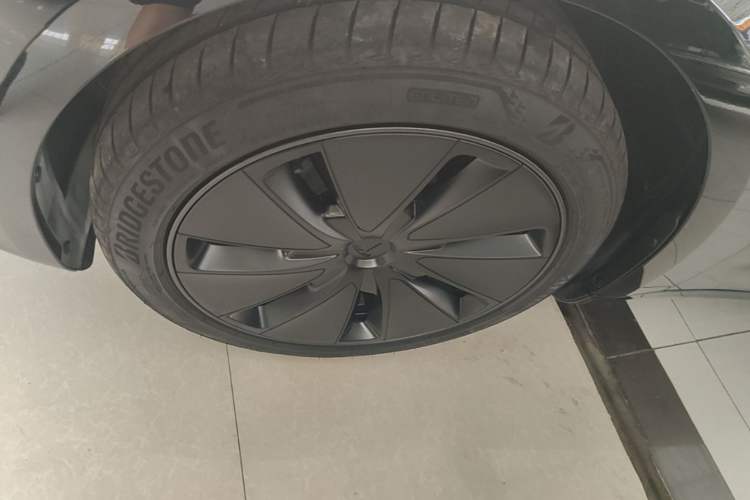 Used Tesla Model 3 2025 Rear-Wheel-Drive Version Left Front Wheel Hub