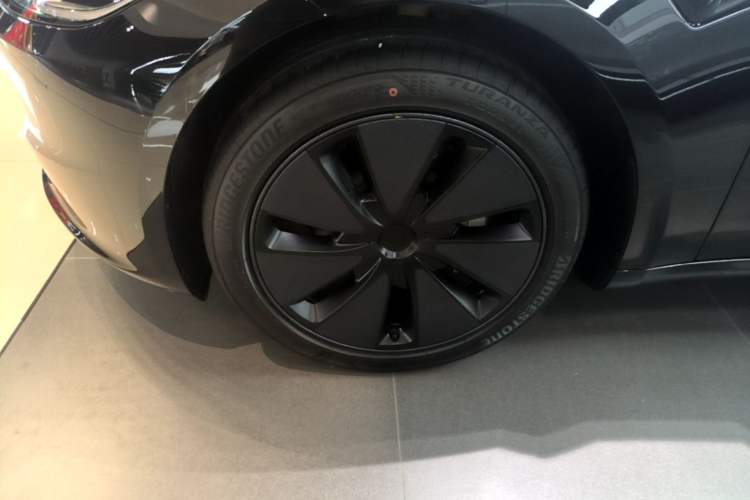 Used Tesla Model 3 2025 Model Revised Rear-Wheel-Drive Version Left Front Wheel Hub