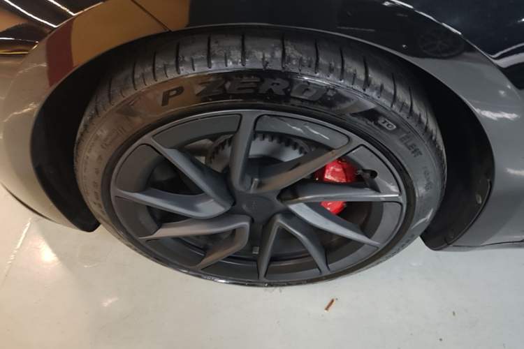 Used Tesla Model 3 2025 Model Revised High-Performance All-Wheel-Drive Version Left Front Wheel Hub