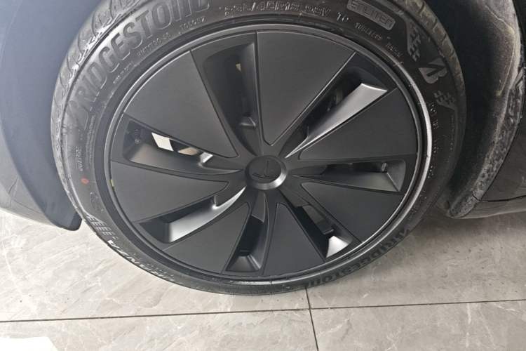 Used Tesla Model 3 2025 Model Revised Rear-Wheel-Drive Version Left Front Wheel Hub
