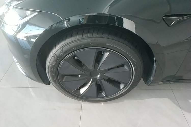Used Tesla Model 3 2025 Rear-Wheel-Drive Version Left Front Wheel Hub