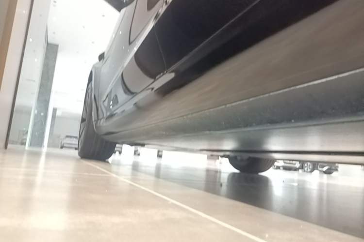 Used Tesla Model 3 2025 Model Revised Long-Range Rear-Wheel-Drive Version Left Side Sill