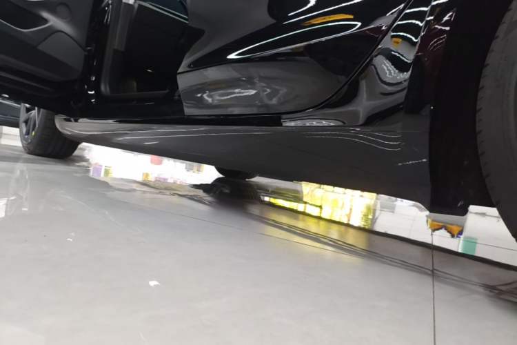 Used Tesla Model 3 2025 Model Revised High-Performance All-Wheel-Drive Version Left Side Sill