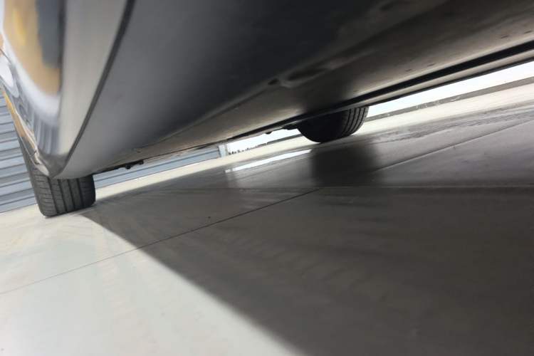 Used Tesla Model 3 2025 Model Revised Rear-Wheel-Drive Version Left Side Sill