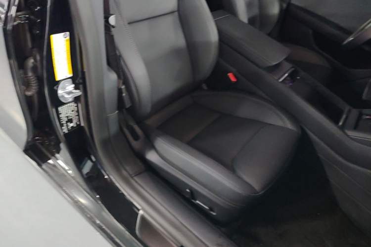 Used Tesla Model 3 2025 Model Long-Range Rear-Wheel-Drive Version Right Front Seat