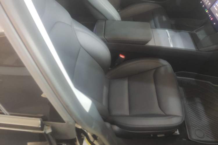 Used Tesla Model 3 2025 Model Revised Rear-Wheel-Drive Version Right Front Seat