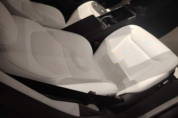Used Tesla Model 3 2025 Model Revised Long-Range Rear-Wheel-Drive Version Right Front Seat