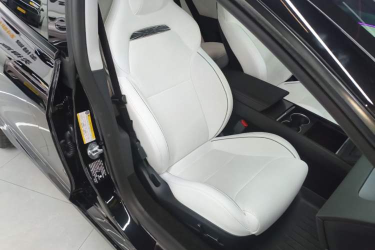Used Tesla Model 3 2025 Model Revised High-Performance All-Wheel-Drive Version Right Front Seat