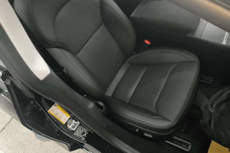 Used Tesla Model 3 2025 Model Revised Long-Range All-Wheel-Drive Version Right Front Seat