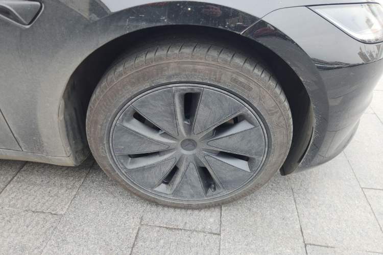 Used Tesla Model 3 2025 Rear-Wheel-Drive Version Right Front Wheel Hub
