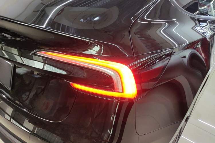 Used Tesla Model 3 2025 Model Revised Rear-Wheel-Drive Version Right Rear Taillight