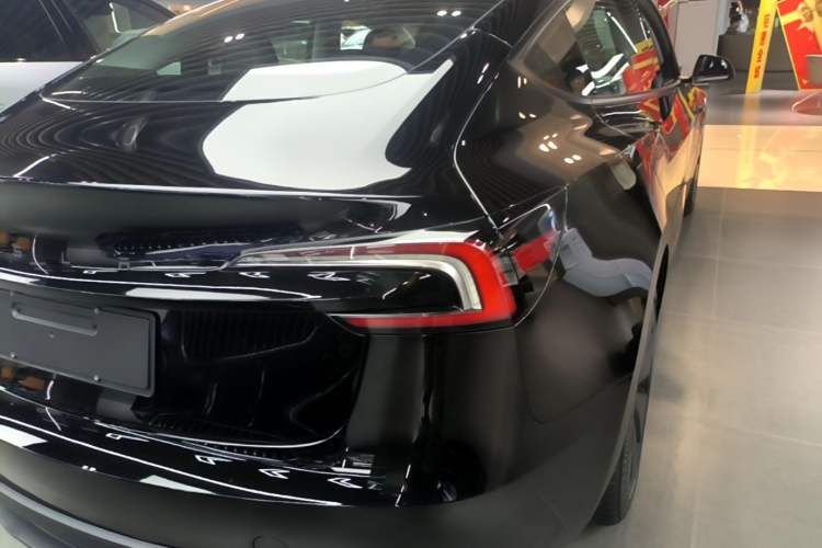 Used Tesla Model 3 2025 Model Revised Rear-Wheel-Drive Version Right Rear Taillight