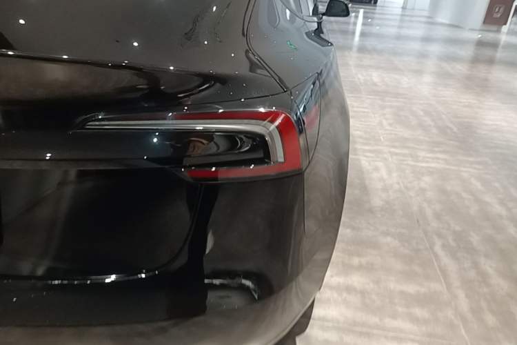Used Tesla Model 3 2025 Model Revised Long-Range Rear-Wheel-Drive Version Right Rear Taillight