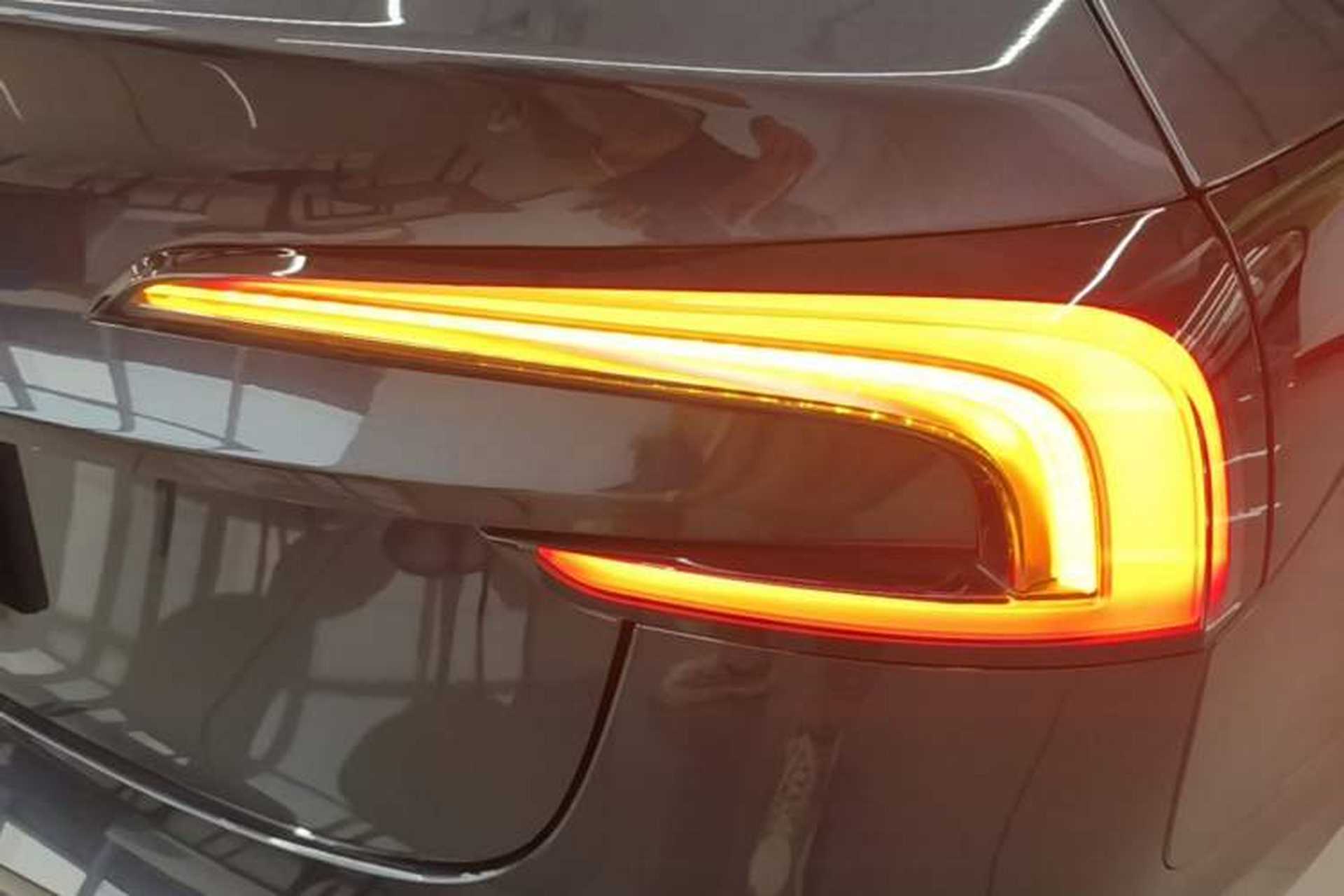 Used Tesla Model 3 2025 Rear-Wheel-Drive Version Right Rear Taillight