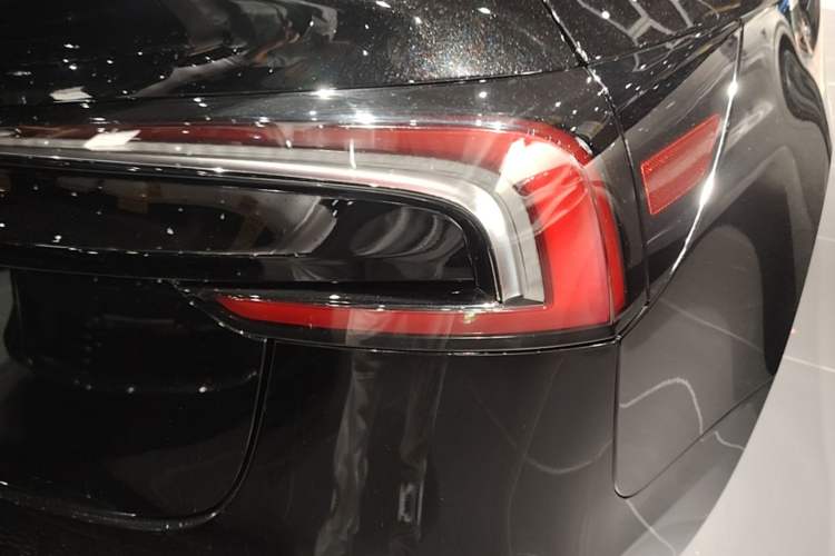 Used Tesla Model 3 2025 Model Revised Long-Range Rear-Wheel-Drive Version Right Rear Taillight
