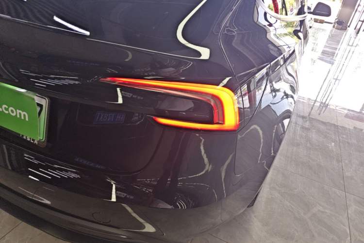 Used Tesla Model 3 2025 Model Revised Rear-Wheel-Drive Version Right Rear Taillight