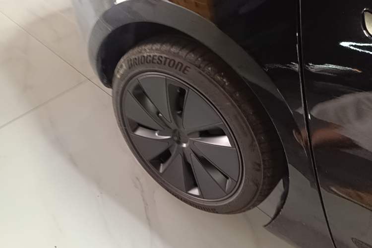 Used Tesla Model 3 2025 Model Revised Rear-Wheel-Drive Version Right Rear Wheel Hub