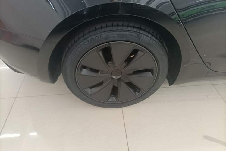 Used Tesla Model 3 2025 Long-Range All-Wheel-Drive Version Right Rear Wheel Hub