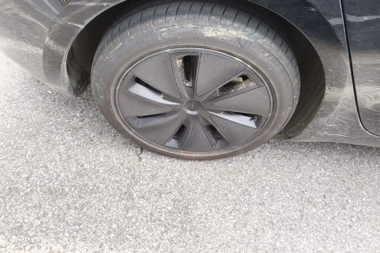 Used Tesla Model 3 2025 Rear-Wheel-Drive Version Right Rear Wheel Hub