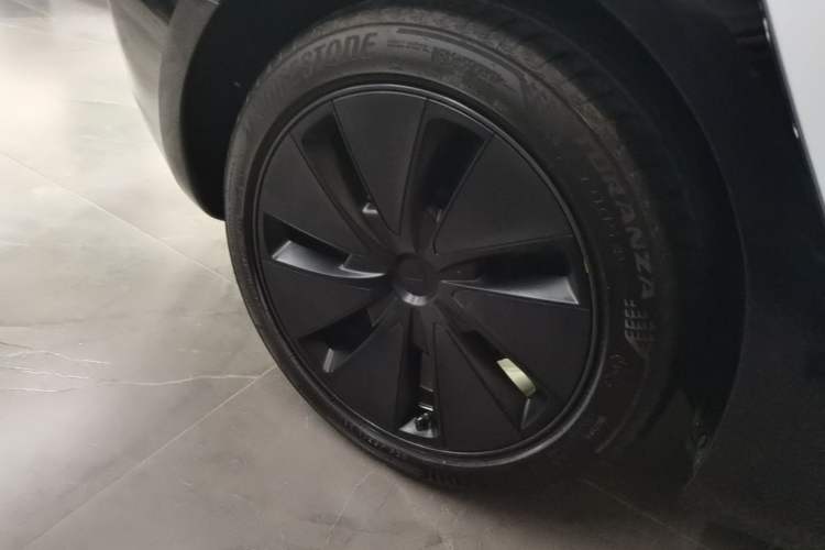 Used Tesla Model 3 2025 Model Revised Rear-Wheel-Drive Version Right Rear Wheel Hub