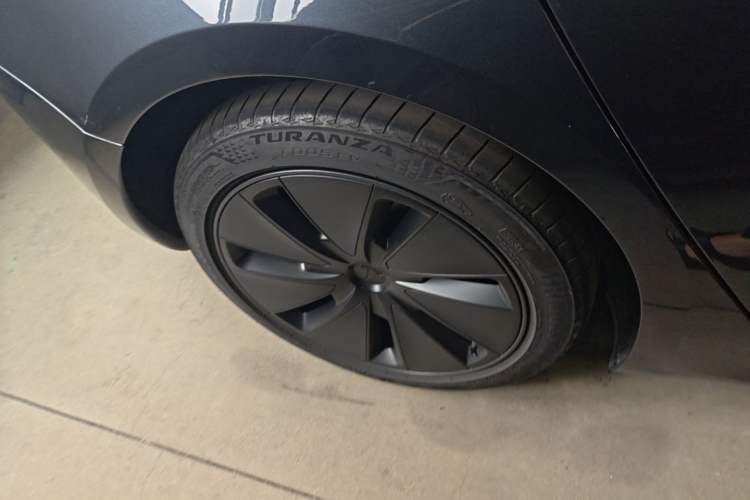 Used Tesla Model 3 2025 Rear-Wheel-Drive Version Right Rear Wheel Hub
