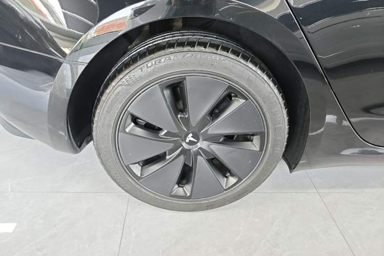 Used Tesla Model 3 2025 Rear-Wheel-Drive Version Right Rear Wheel Hub