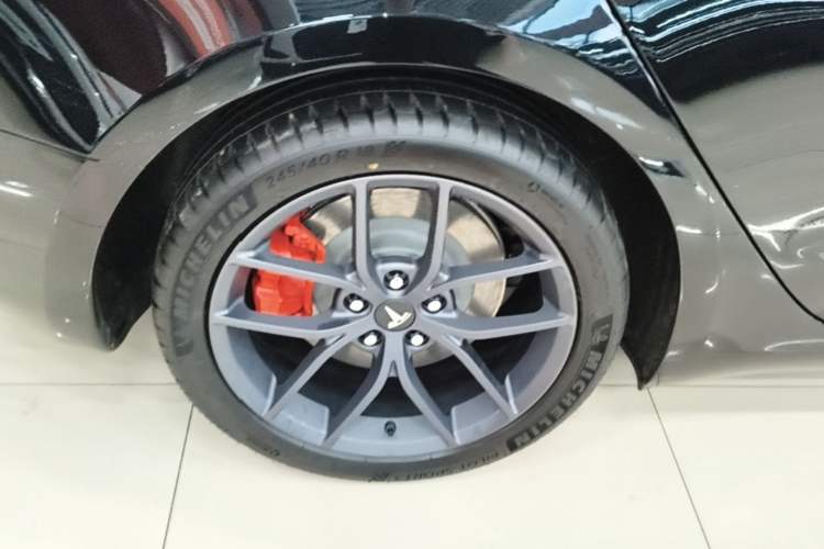 Used Tesla Model 3 2025 Model Revised Rear-Wheel-Drive Version Right Rear Wheel Hub
