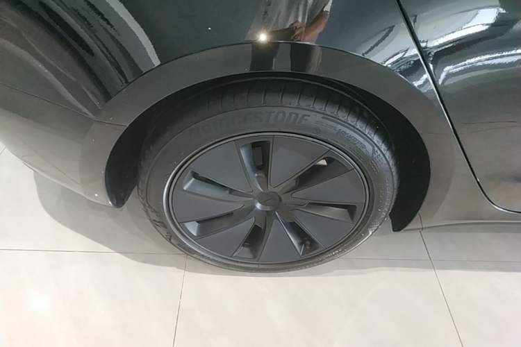 Used Tesla Model 3 2025 Rear-Wheel-Drive Version Right Rear Wheel Hub