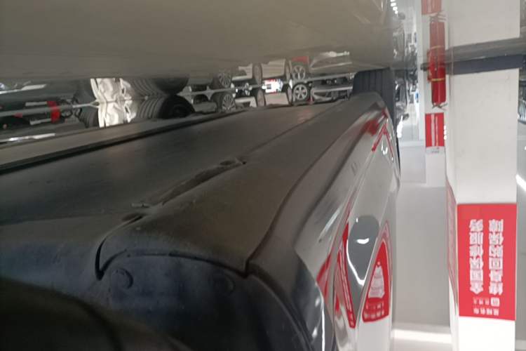 Used Tesla Model 3 2025 Long-Range All-Wheel-Drive Version Right Side Sill