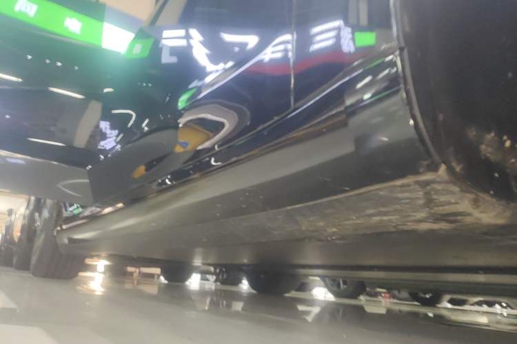 Used Tesla Model 3 2025 Model Revised Rear-Wheel-Drive Version Right Side Sill
