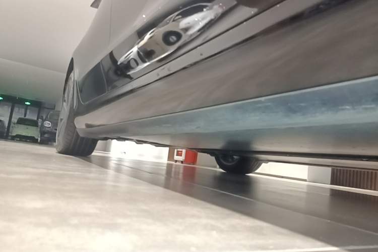 Used Tesla Model 3 2025 Model Revised Long-Range Rear-Wheel-Drive Version Right Side Sill