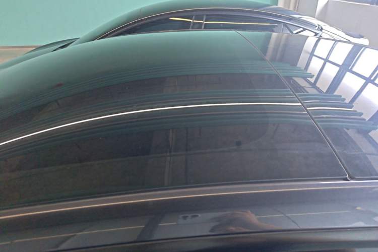 Used Tesla Model 3 2025 Rear-Wheel-Drive Version Roof