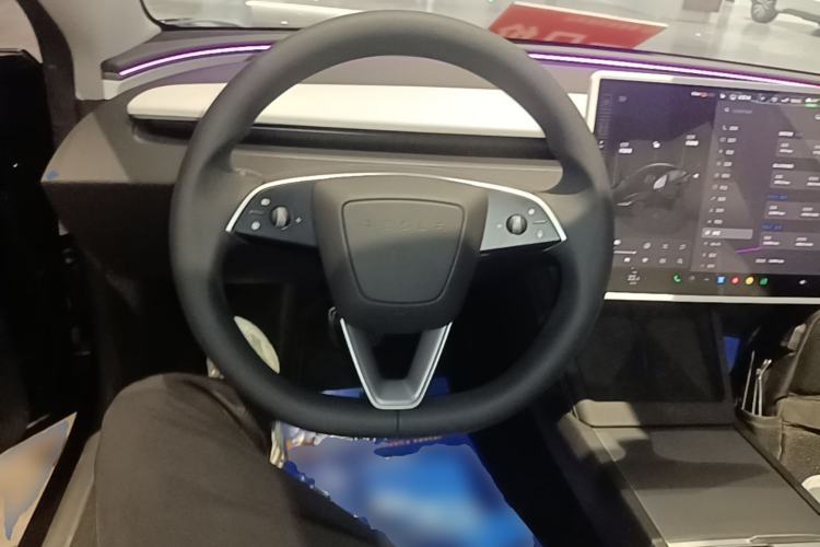 Used Tesla Model 3 2025 Model Revised Long-Range Rear-Wheel-Drive Version Steering Wheel