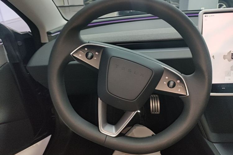Used Tesla Model 3 2025 Rear-Wheel-Drive Version Steering Wheel