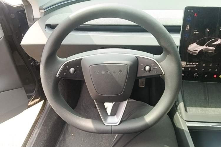 Used Tesla Model 3 2025 Rear-Wheel-Drive Version Steering Wheel