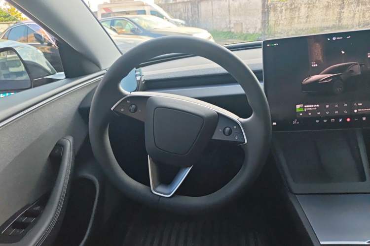 Used Tesla Model 3 2025 Model Revised Long-Range Rear-Wheel-Drive Version Steering Wheel