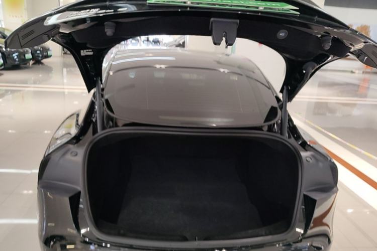 Used Tesla Model 3 2025 Rear-Wheel-Drive Version Trunk