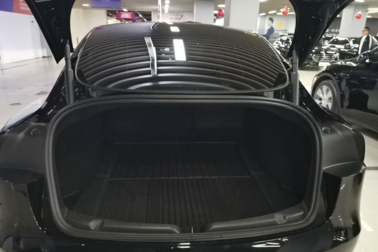Used Tesla Model 3 2025 Rear-Wheel-Drive Version Trunk