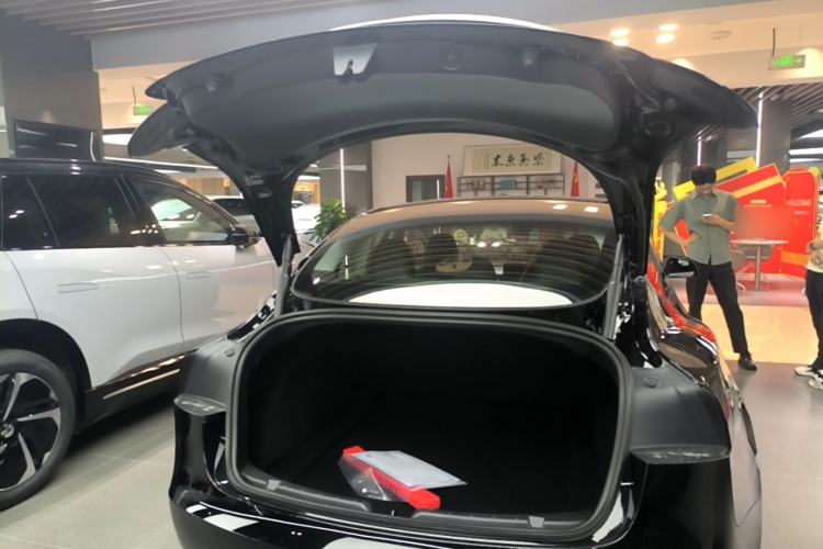 Used Tesla Model 3 2025 Model Revised Rear-Wheel-Drive Version Trunk
