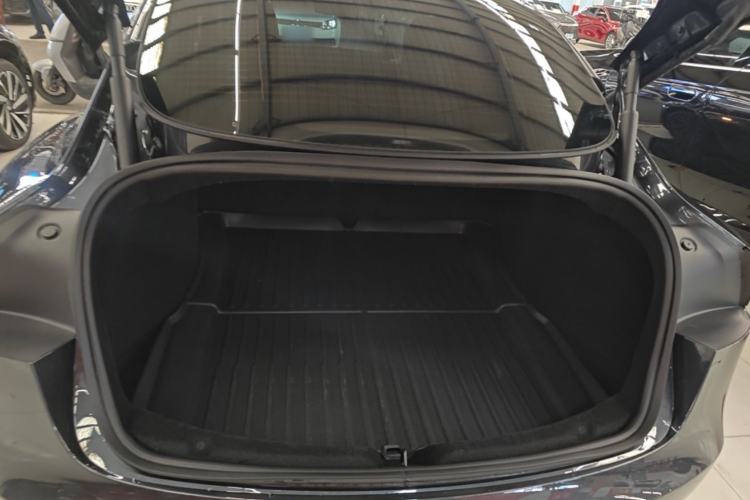 Used Tesla Model 3 2025 Rear-Wheel-Drive Version Trunk
