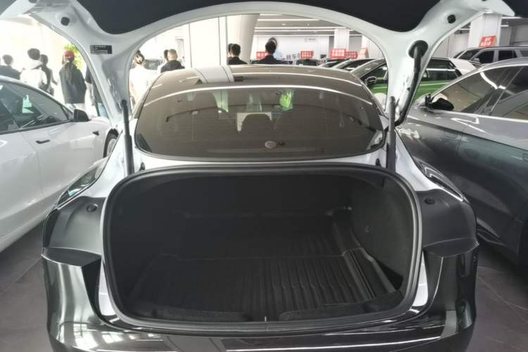 Used Tesla Model 3 2025 Model Revised Rear-Wheel-Drive Version Trunk