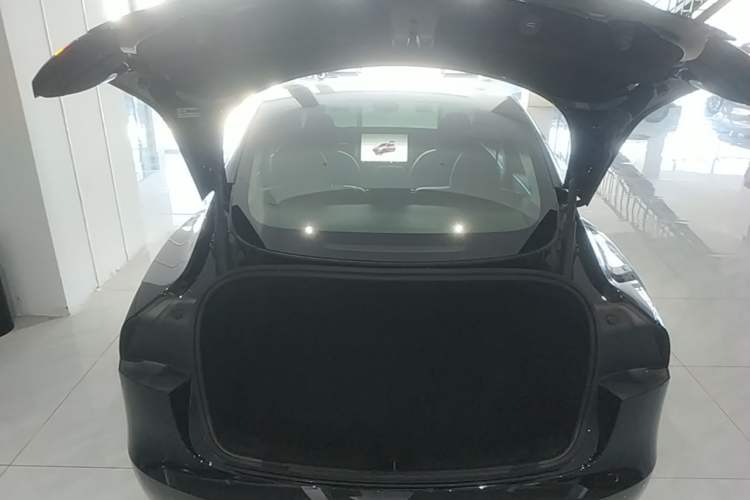 Used Tesla Model 3 2025 Rear-Wheel-Drive Version Trunk