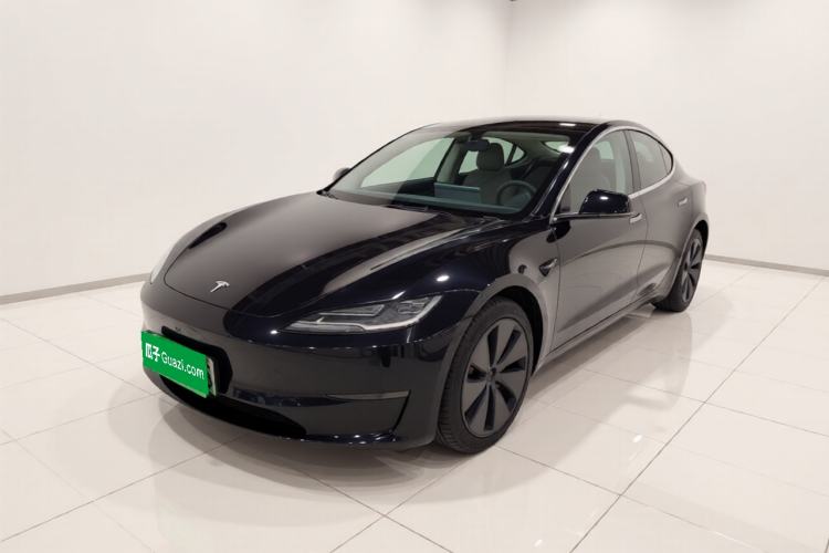 Tesla Model 3 2025 Rear-Wheel-Drive Version