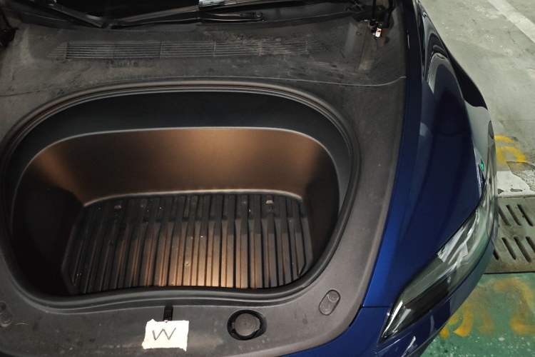 Used Tesla Model 3 2025 Long-Range All-Wheel-Drive Version Engine Bay Left