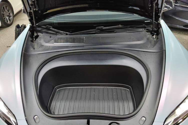 Used Tesla Model 3 2025 Model Long-Range Rear-Wheel-Drive Version Engine Bay